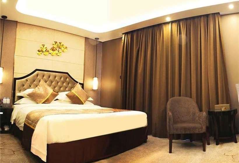 Отель Pullanoman Holiday Inn