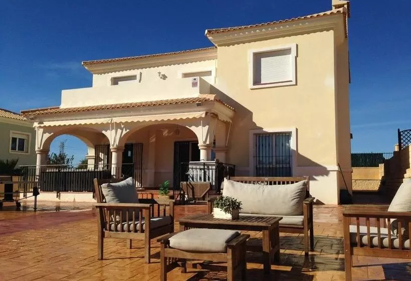 هتل Villa Irene