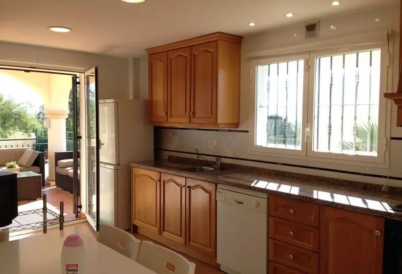 هتل Villa Irene