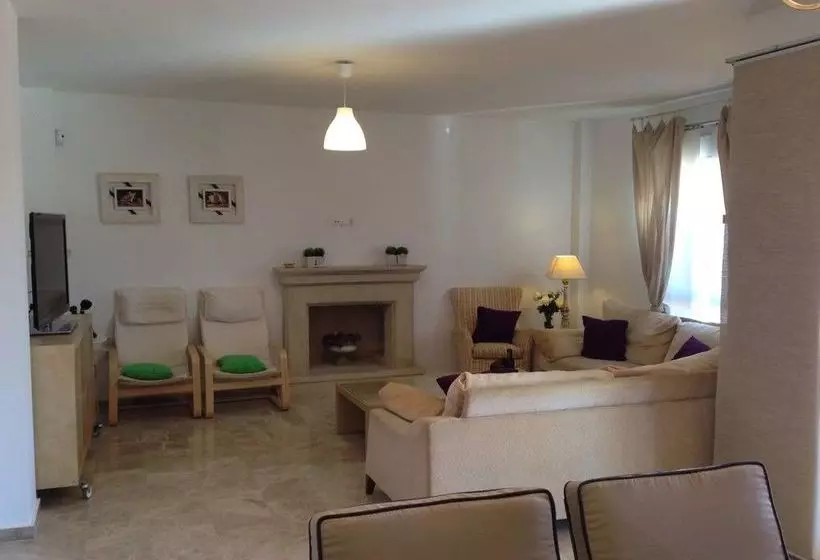 هتل Villa Irene