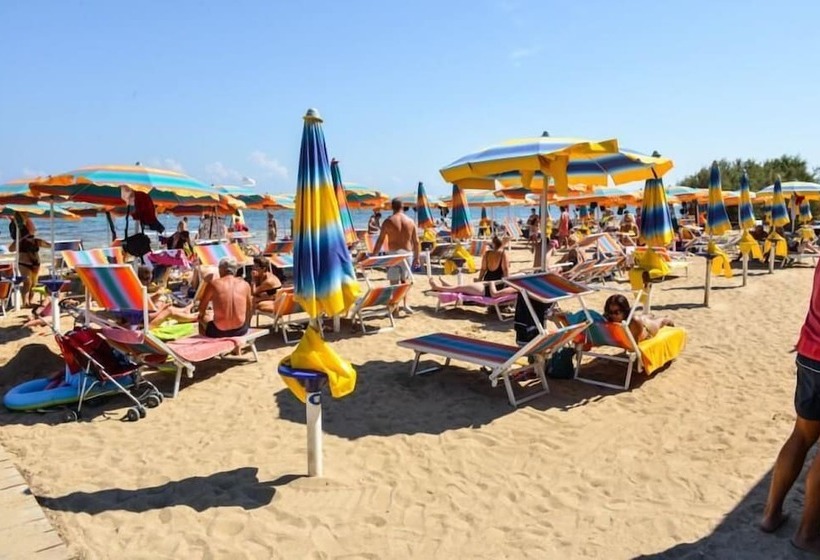 酒店 Villaggio Pineta Al Mare   Campground