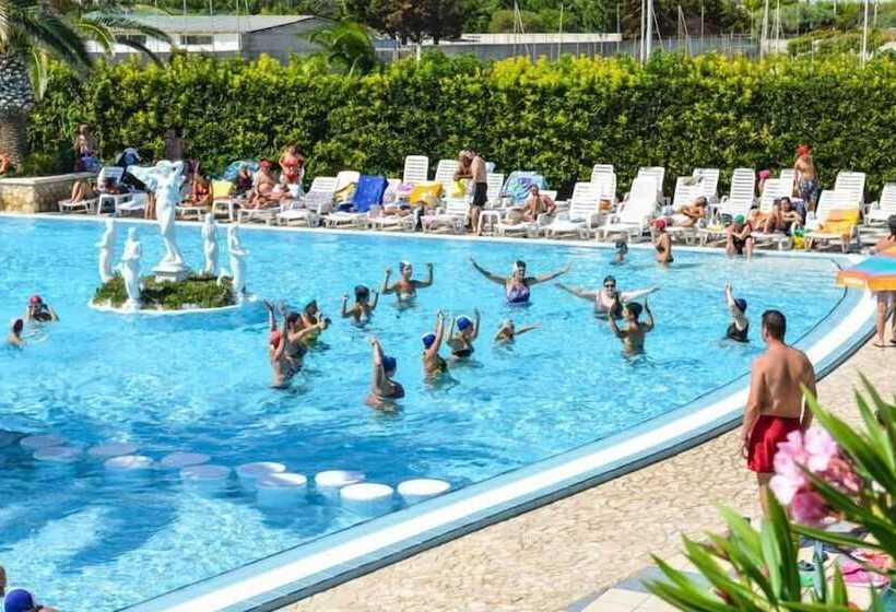 酒店 Villaggio Pineta Al Mare   Campground