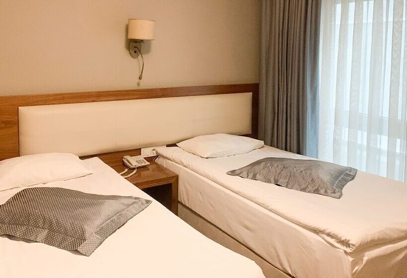 هتل Reikartz 2017