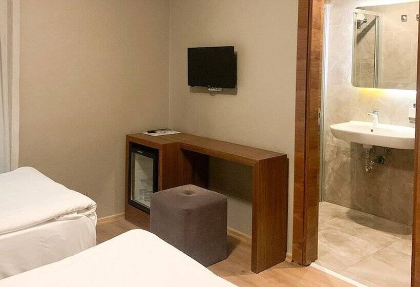 هتل Reikartz 2017