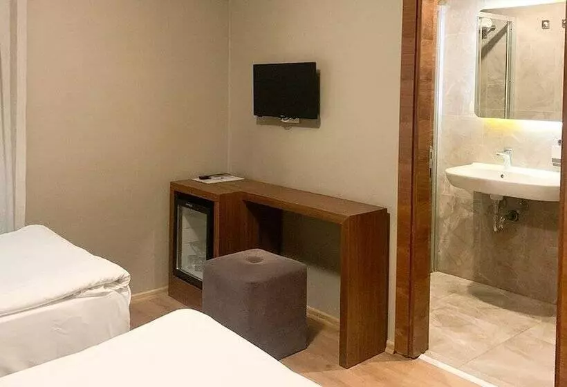 هتل Reikartz 2017