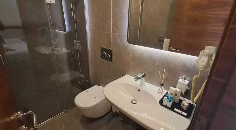 هتل Reikartz 2017