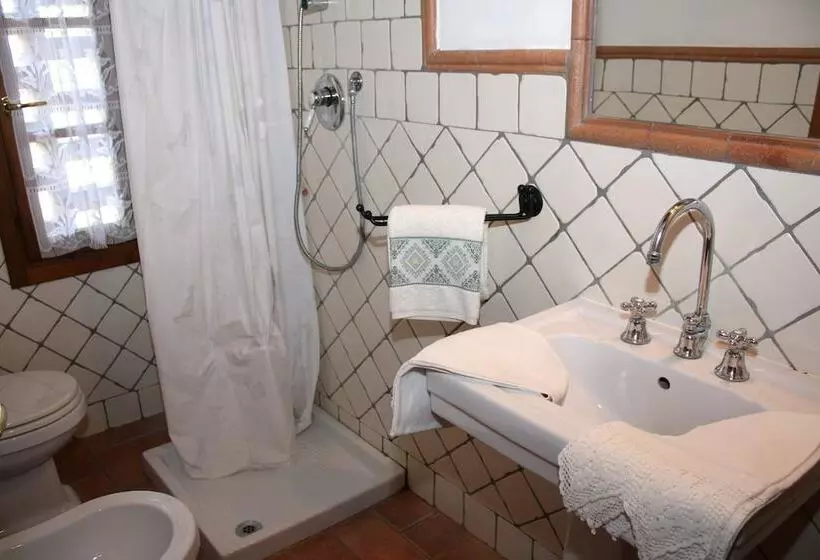 Hotelli Agriturismo Le Docce