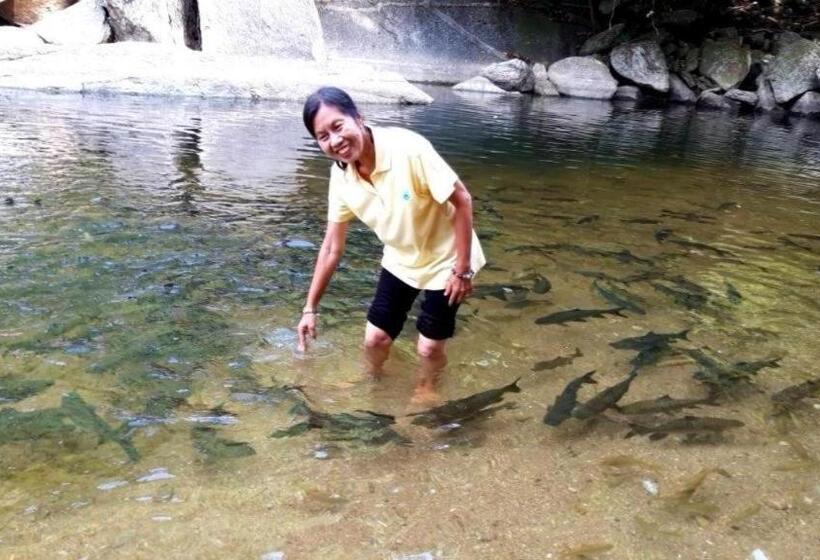 호텔 Baan Bhuriwat Kiriwong