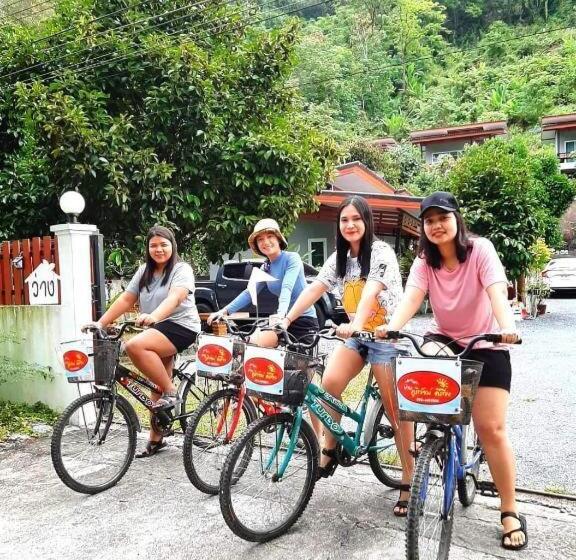 호텔 Baan Bhuriwat Kiriwong