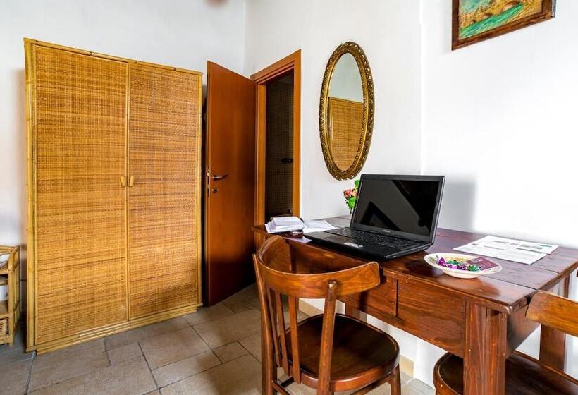 هتل B&b Borgo San Martino