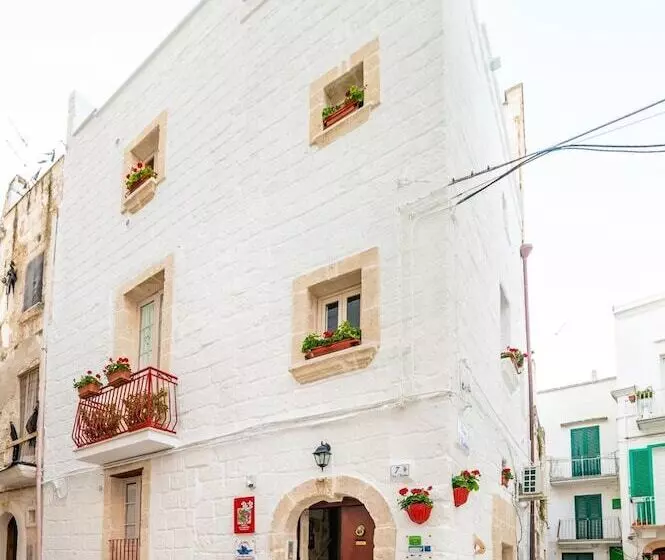 هتل B&b Borgo San Martino