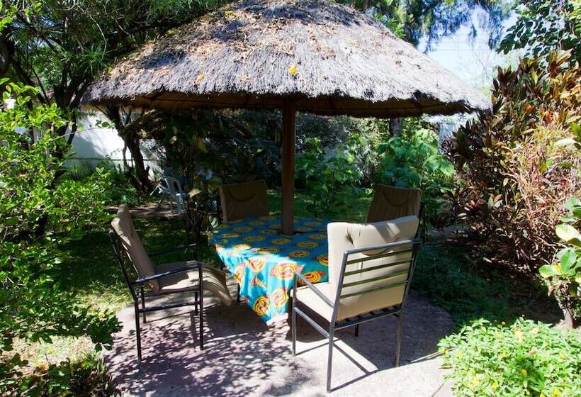 هتل Chanters Lodge