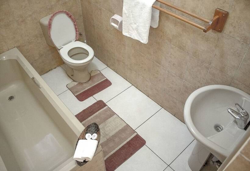 هتل Chanters Lodge