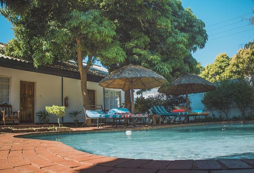 هتل Chanters Lodge