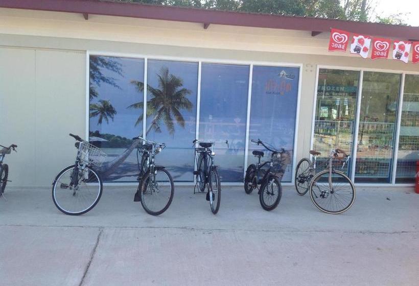 هتل Check In And Chill Out