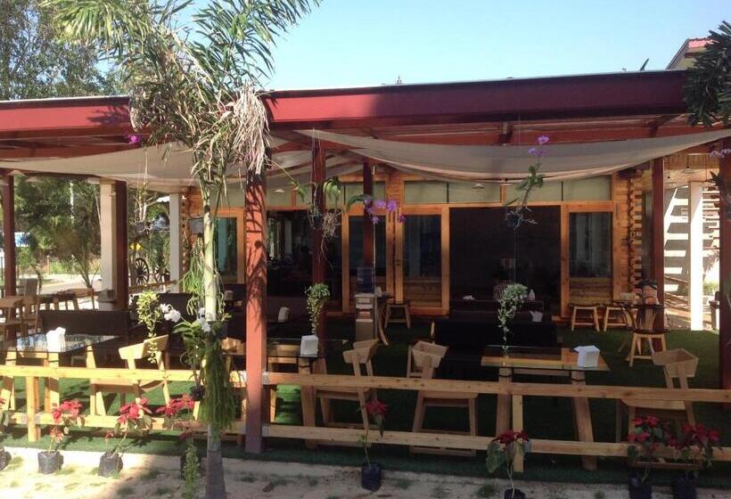 هتل Check In And Chill Out