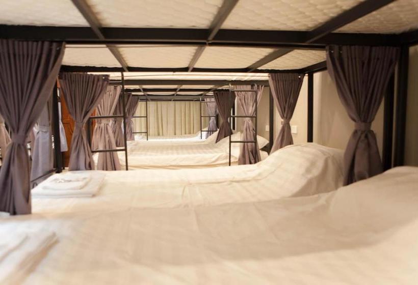 هتل Ha Noi Lantern Dorm Adults Only