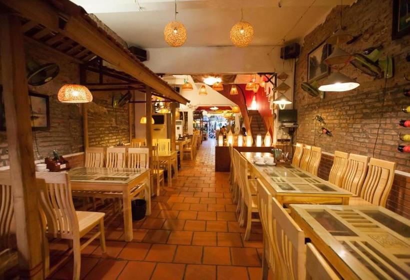 هتل Ha Noi Lantern Dorm Adults Only