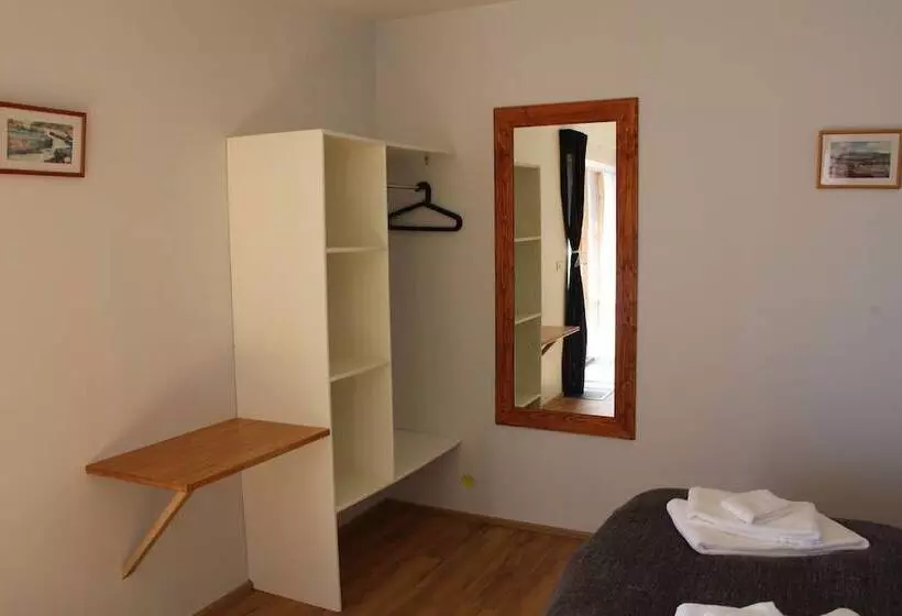 هتل Hótel á