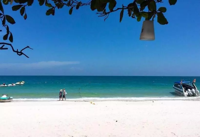 هتل Ku At Sea