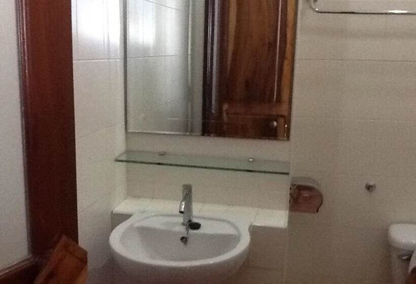 Otel Lert Prasert House