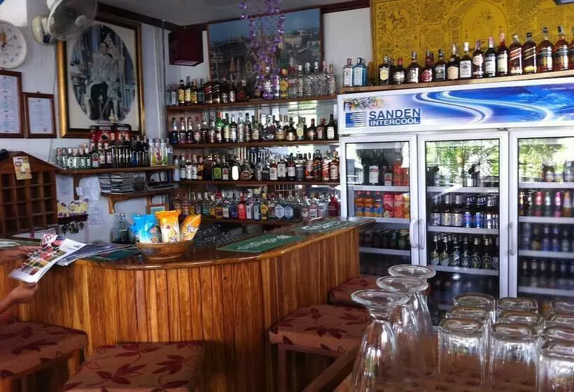 ホテル Lert Prasert House