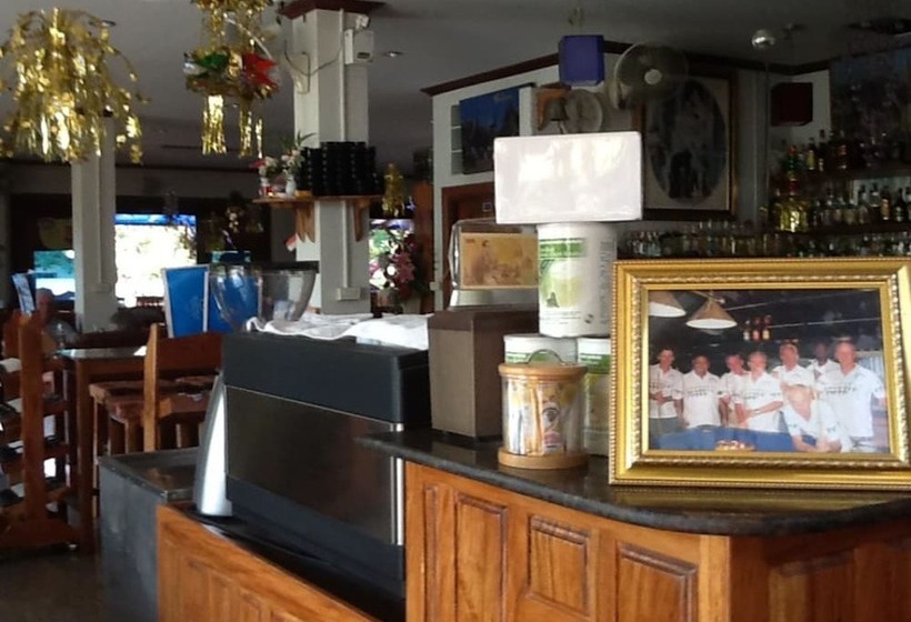 Otel Lert Prasert House