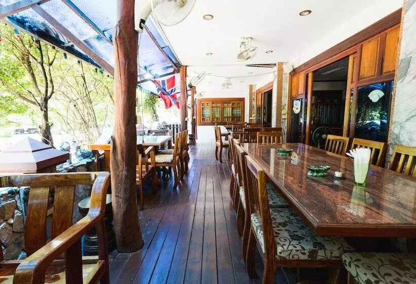 ホテル Lert Prasert House