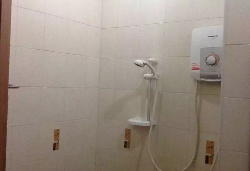 ホテル Lert Prasert House