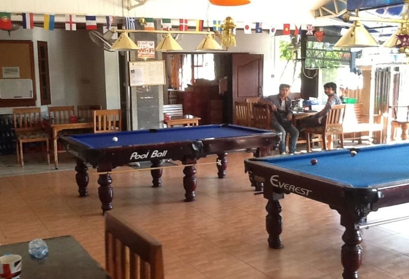 Otel Lert Prasert House