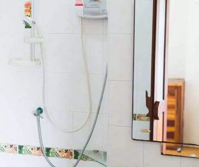 ホテル Lert Prasert House