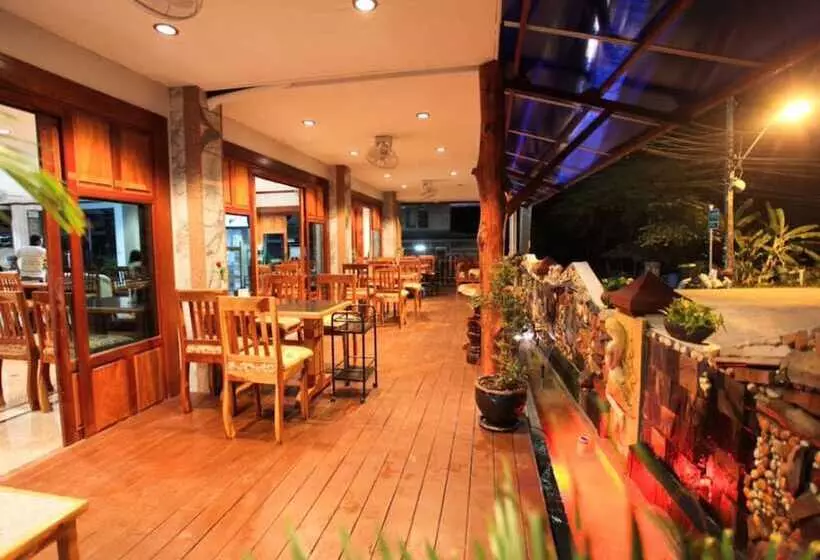 ホテル Lert Prasert House