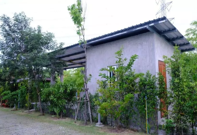 هتل Pt House Resort