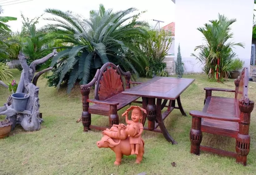 هتل Pt House Resort