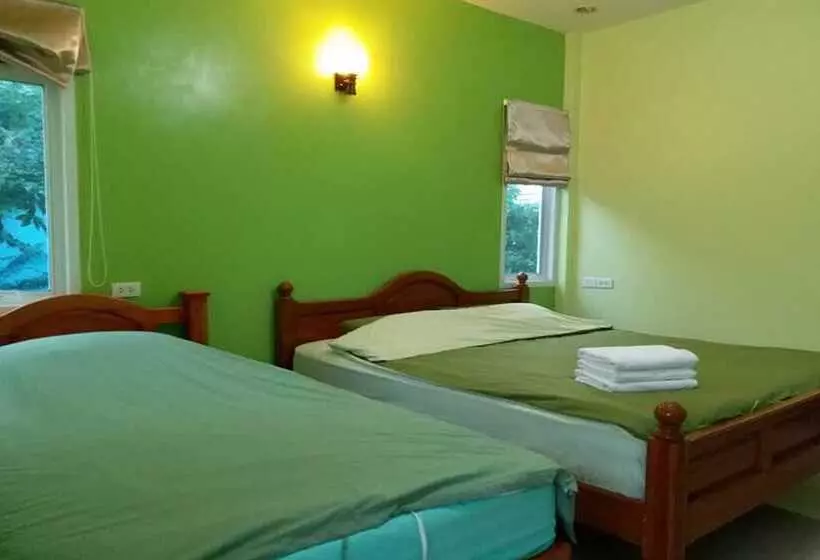 هتل Pt House Resort