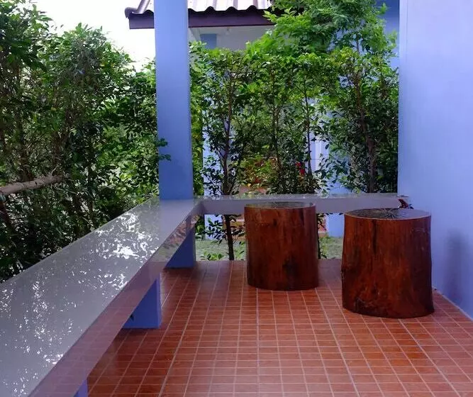 هتل Pt House Resort