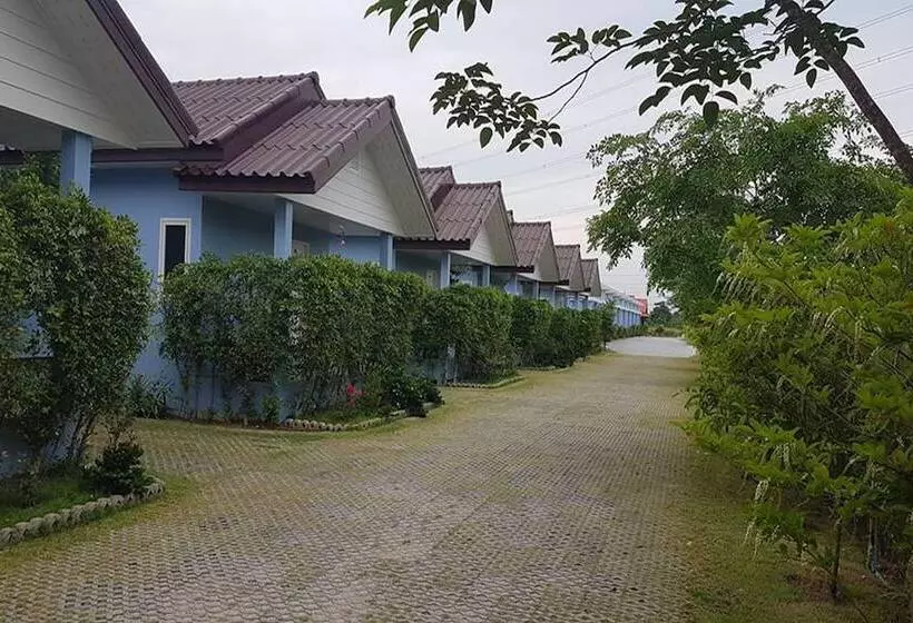هتل Pt House Resort