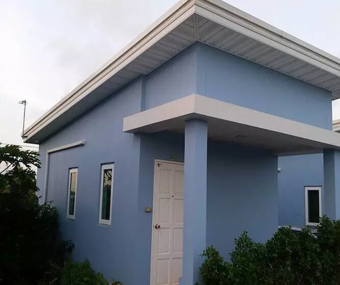هتل Pt House Resort