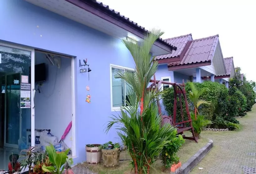 هتل Pt House Resort