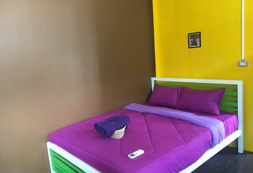 בית מלון כפרי Resting Place Hostel