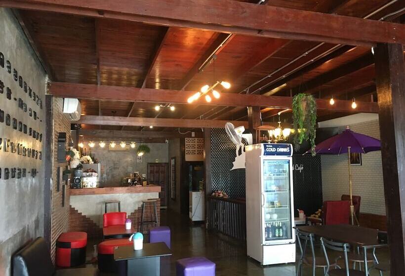 בית מלון כפרי Resting Place Hostel