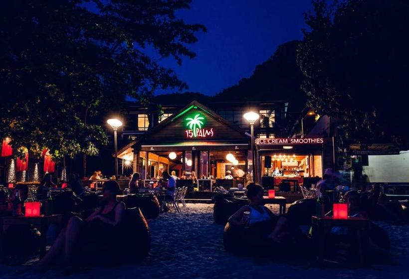 Hotelli 15 Palms Beach Resort