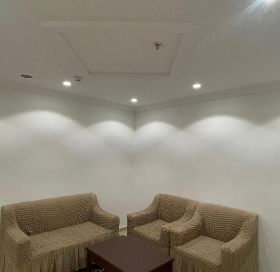 Отель Al Manzil Almutmeez