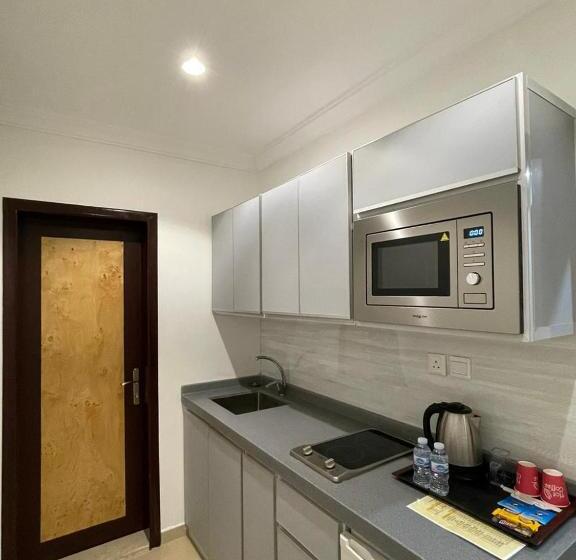 Отель Al Manzil Almutmeez