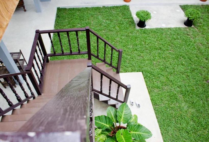 ホテル Ban Klong Srabua