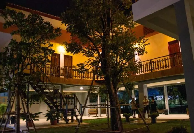 ホテル Ban Klong Srabua