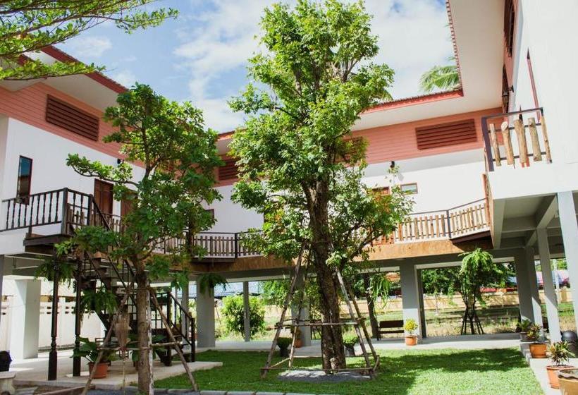 ホテル Ban Klong Srabua