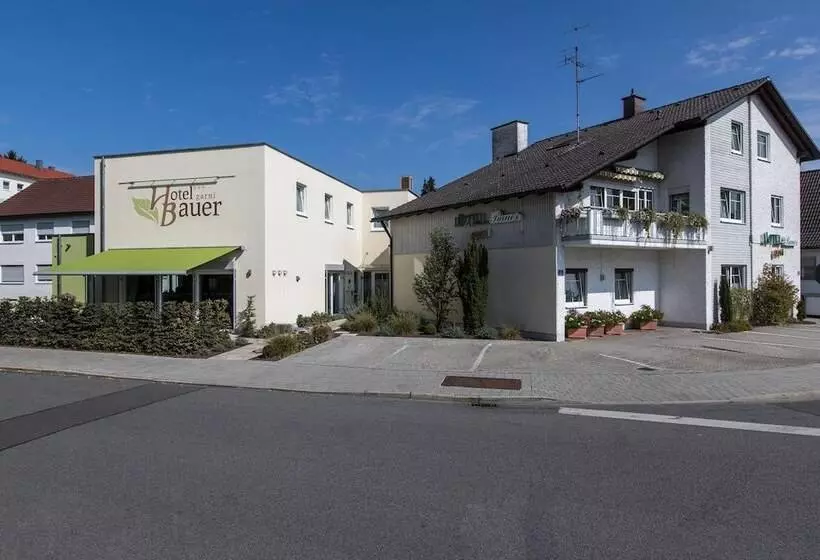 هتل Bauer Garni
