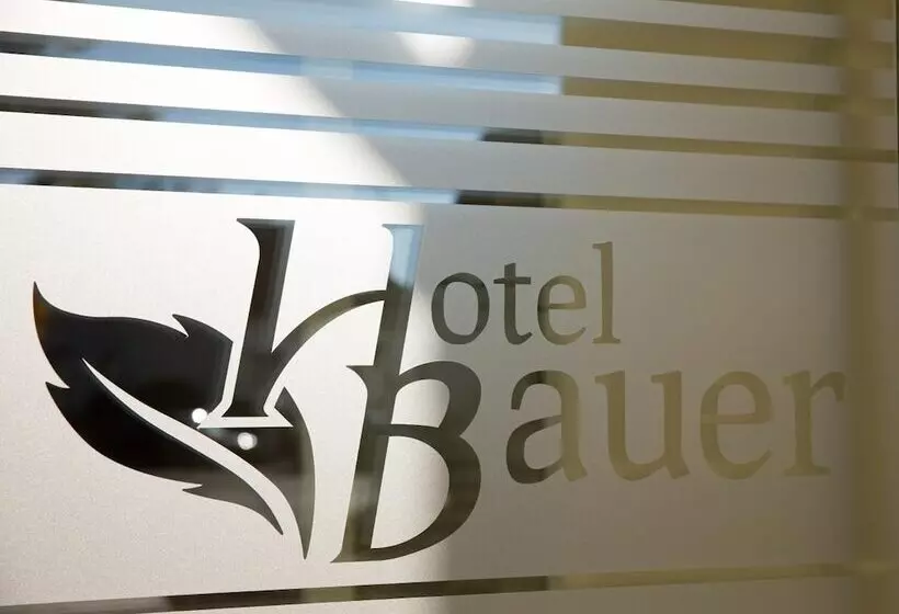 هتل Bauer Garni
