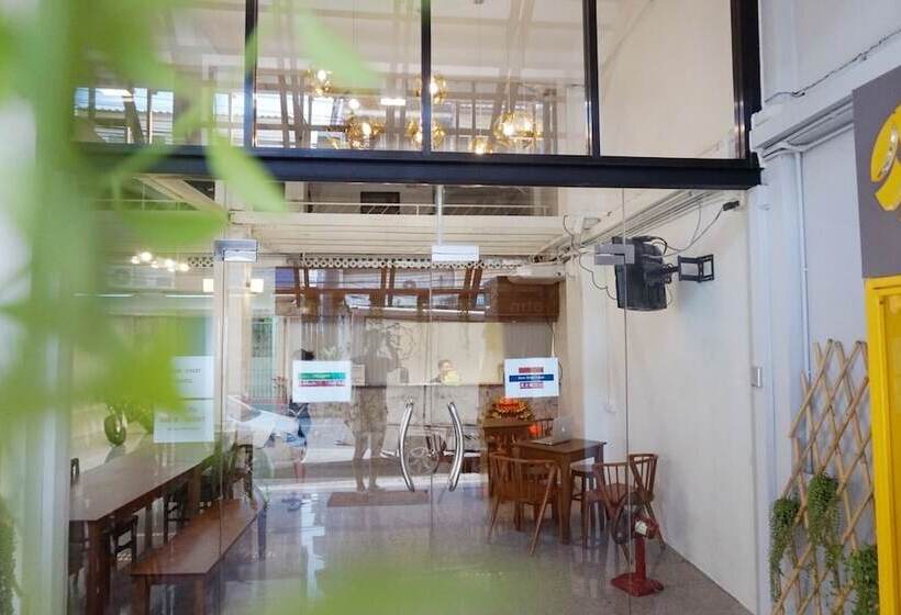 هتل Boon Street Hostel